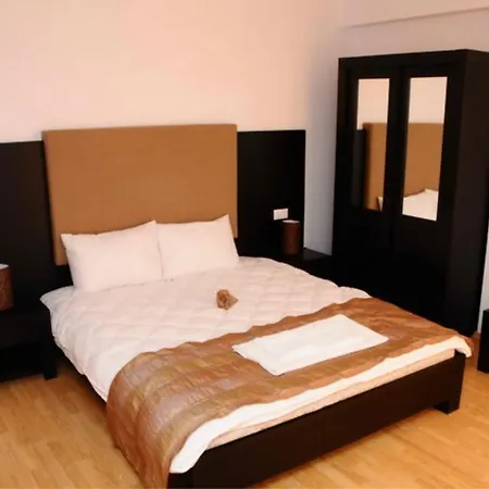 Cube * إيفوري نورد