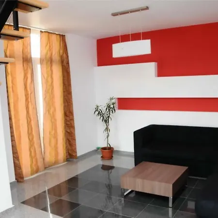 Cube * إيفوري نورد